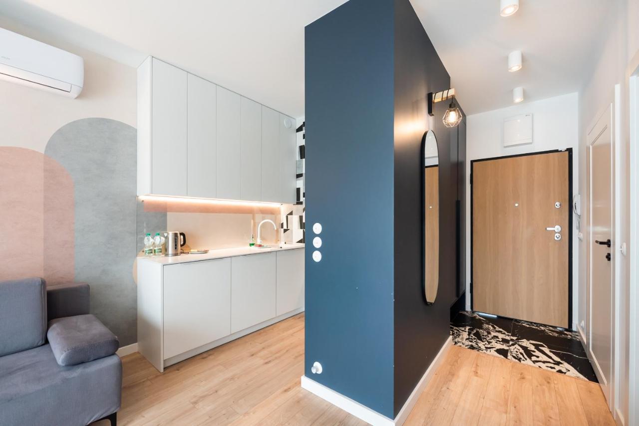 Postepu Comfort Apartment ワルシャワ エクステリア 写真