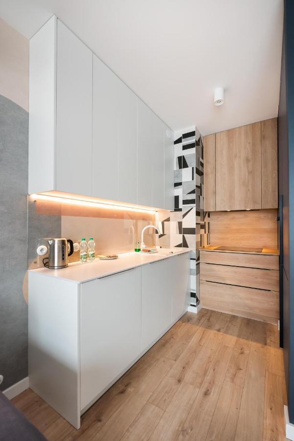 Postepu Comfort Apartment ワルシャワ エクステリア 写真